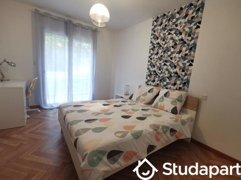 Chambre - 12 m² - 1 pièce