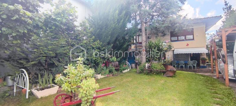 Pavillon - 230 m² - 8 pièces