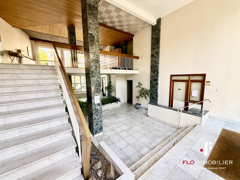 Appartement - 103 m² - 5 pièces