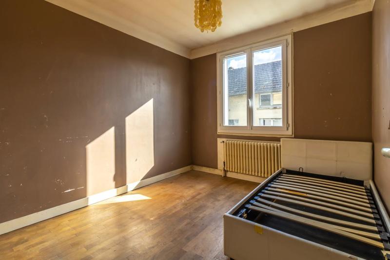 Maison - 228 m² - 12 pièces