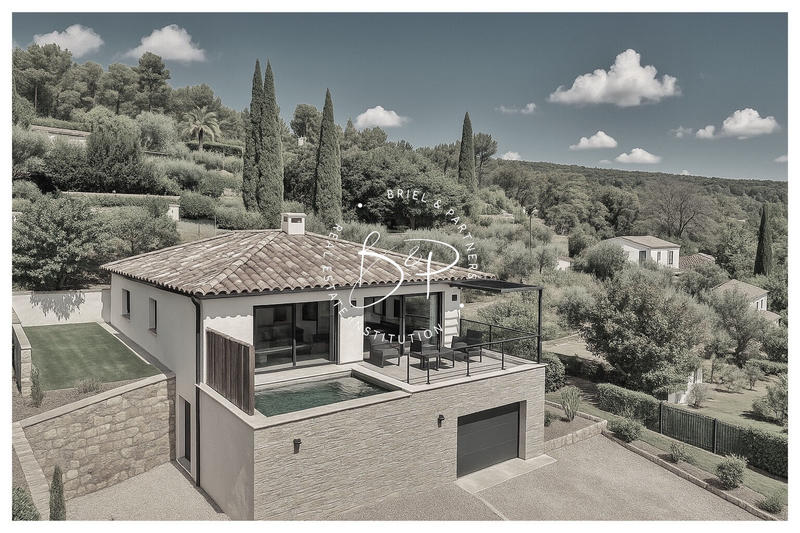 Maison - 99 m² - 4 pièces