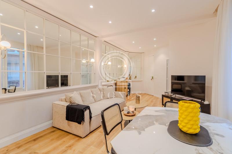 Appartement - 84 m² - 4 pièces