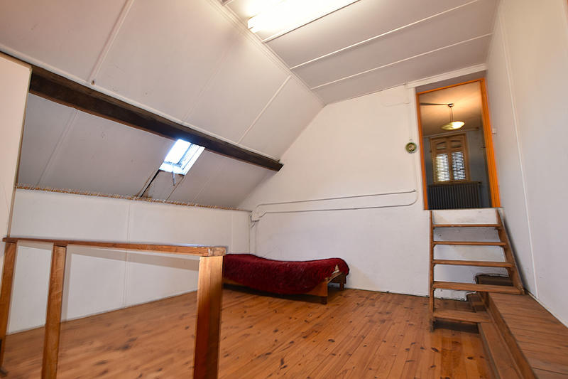 Maison - 155 m² - 9 pièces