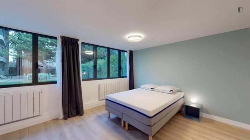 Chambre - 29 m² - 15 pièces