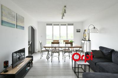 Appartement - 93 m² - 5 pièces