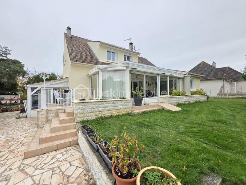 Maison - 190 m² - 8 pièces