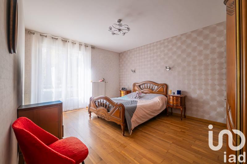 Maison - 196 m² - 6 pièces