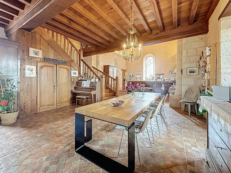 Maison - 180 m² - 4 pièces