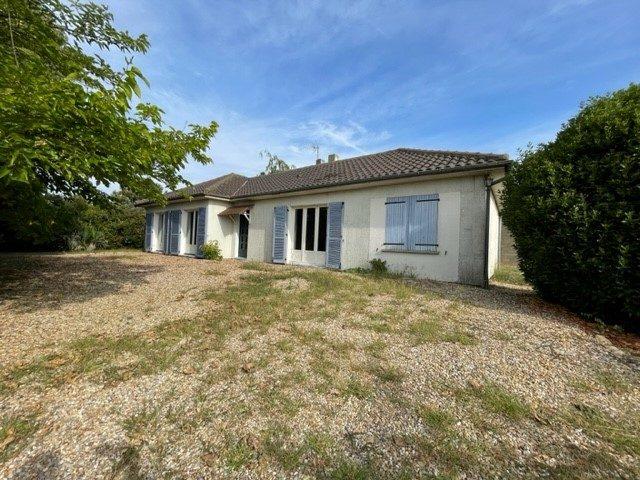 Maison - 90 m² - 5 pièces