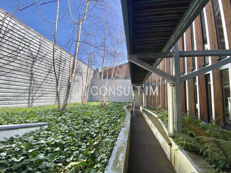 Bureau - 84 m² - 1 pièce