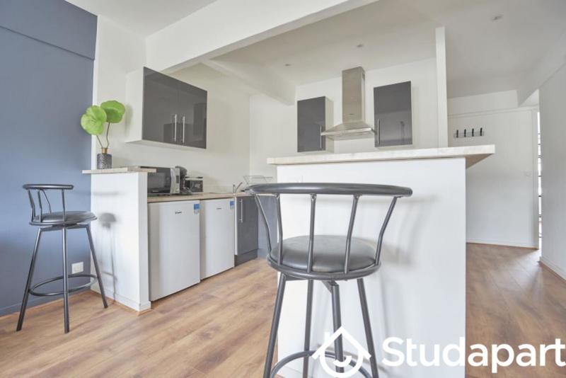 Chambre - 12 m² - 1 pièce