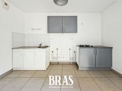 Appartement - 70 m² - 4 pièces