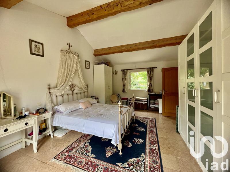 Maison - 220 m² - 9 pièces