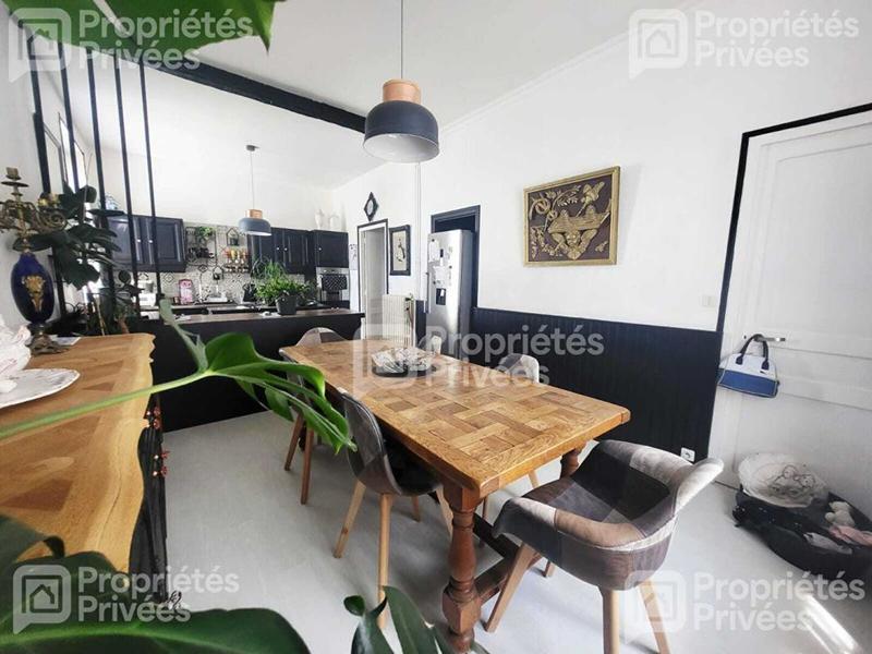 Maison - 176 m² - 8 pièces