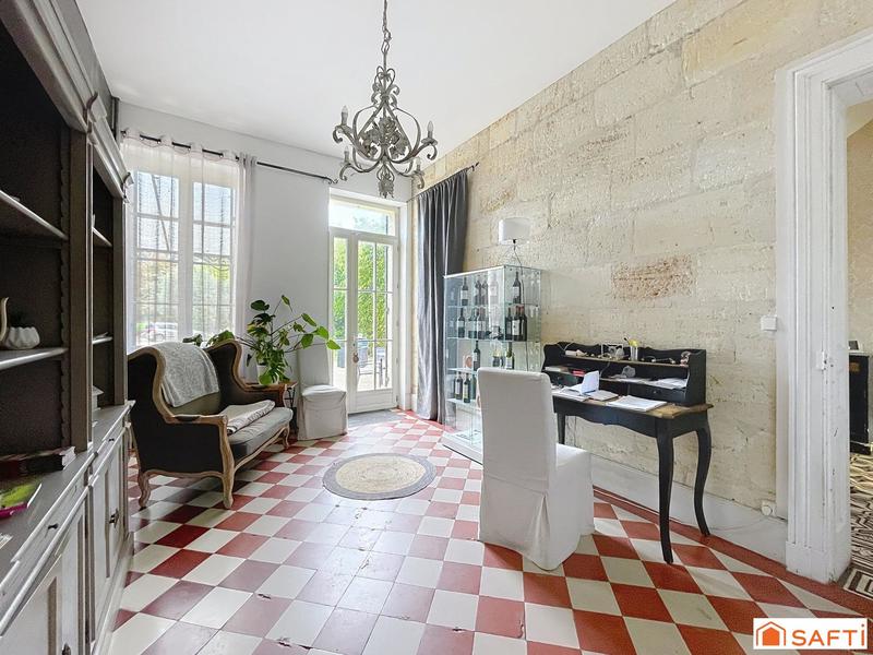 Maison de maîtres - 364 m² - 11 pièces