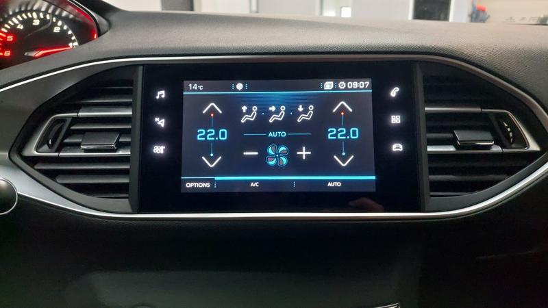 Peugeot 308 BlueHDi 130 Eat8 s&amp;S Active Business