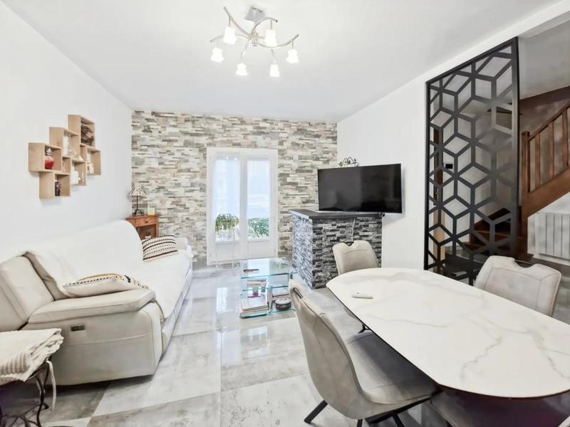 Maison - 115 m² - 6 pièces