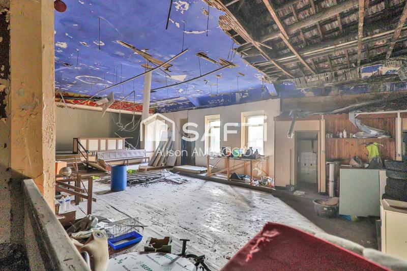 Maison - 387 m² - 8 pièces