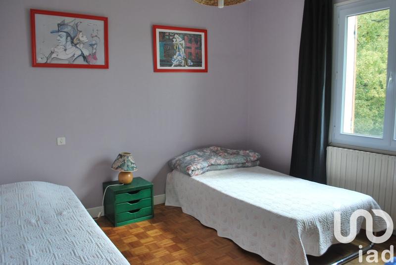 Maison - 230 m² - 11 pièces