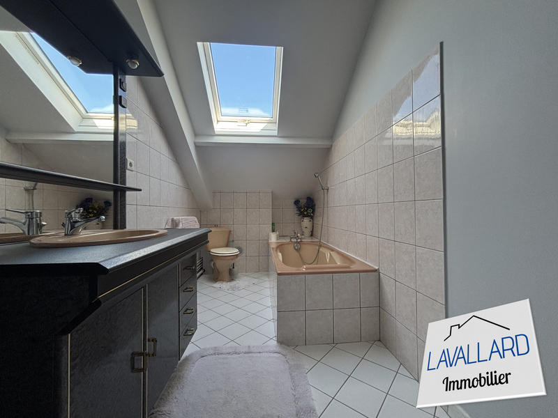 Maison - 176 m² - 7 pièces