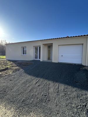 Maison - 92 m² - 4 pièces