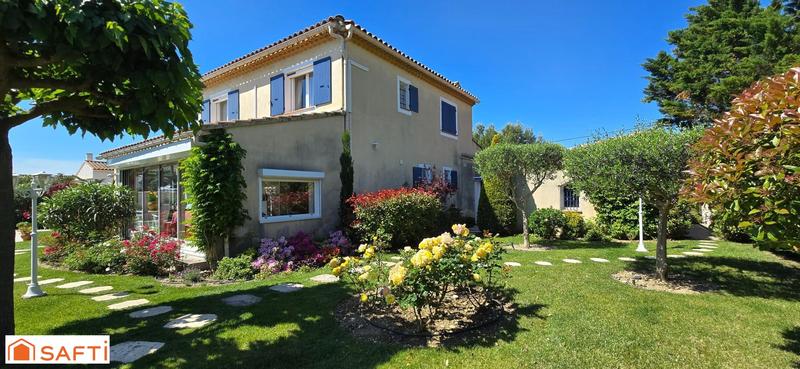 Maison - 245 m² - 8 pièces