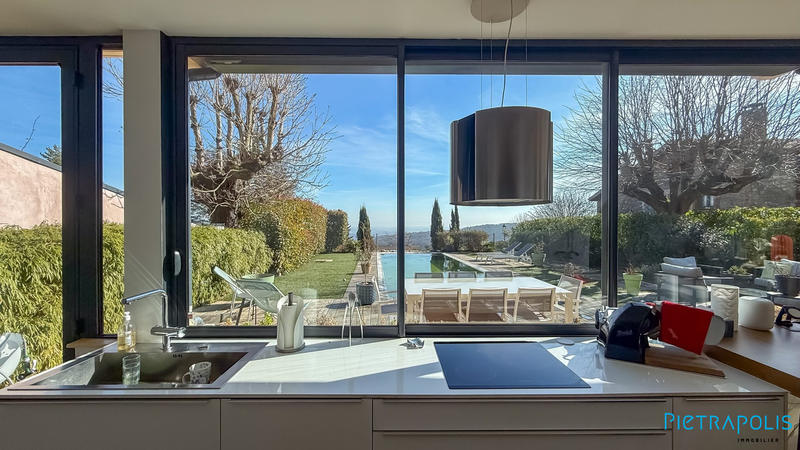 Maison ancienne - 247 m² - 9 pièces