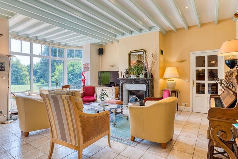 Maison - 275 m² - 7 pièces