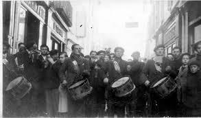 Quand Fifres et Tambours promènent les Boeufs Gras