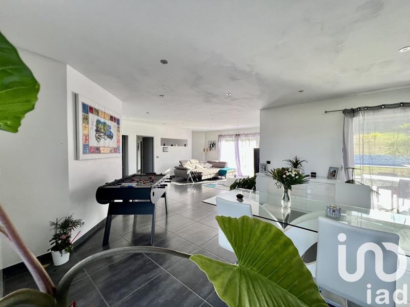 Maison - 140 m² - 5 pièces