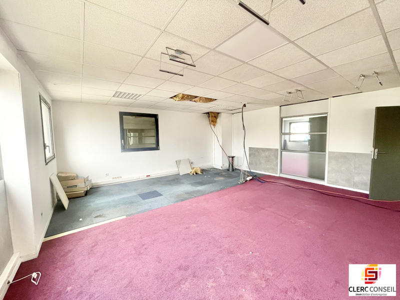 Bureau - 225 m²