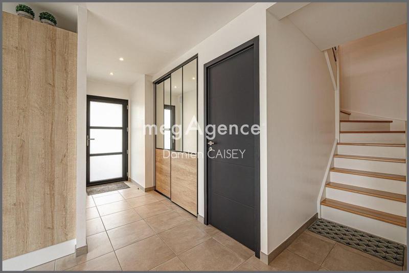 Maison - 130 m² - 4 pièces