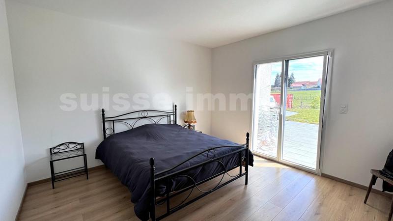 Maison - 275 m² - 9 pièces