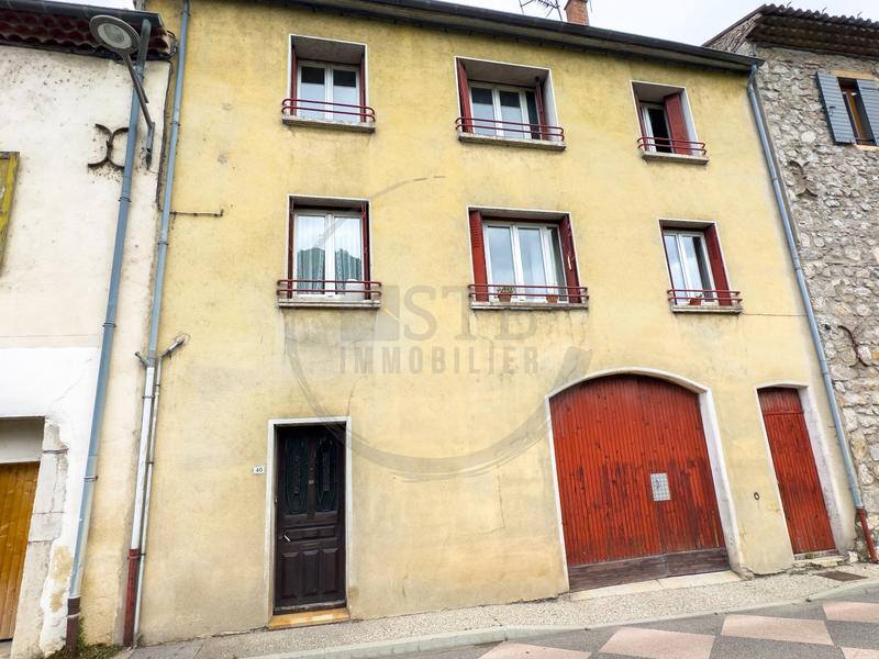 Maison - 165 m² - 6 pièces