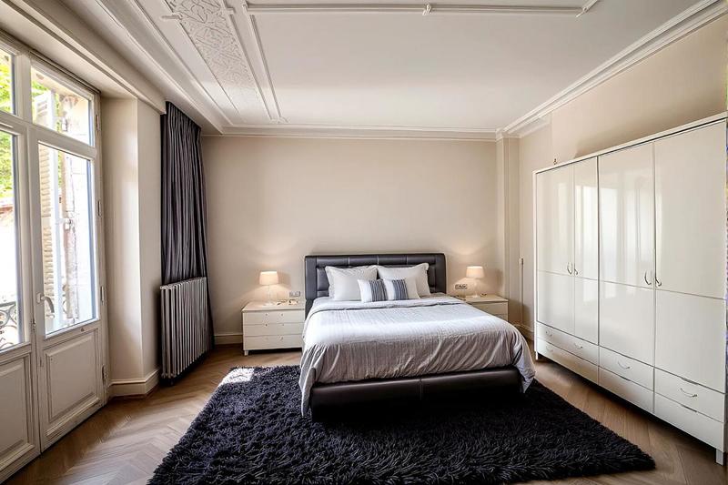 Maison - 180 m² - 8 pièces