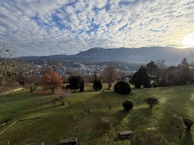 Appartement - 90 m² - 5 pièces