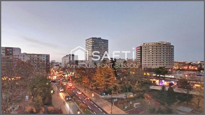 Appartement - 90 m² - 5 pièces