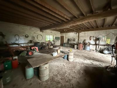 Grange - 200 m² - 1 pièce