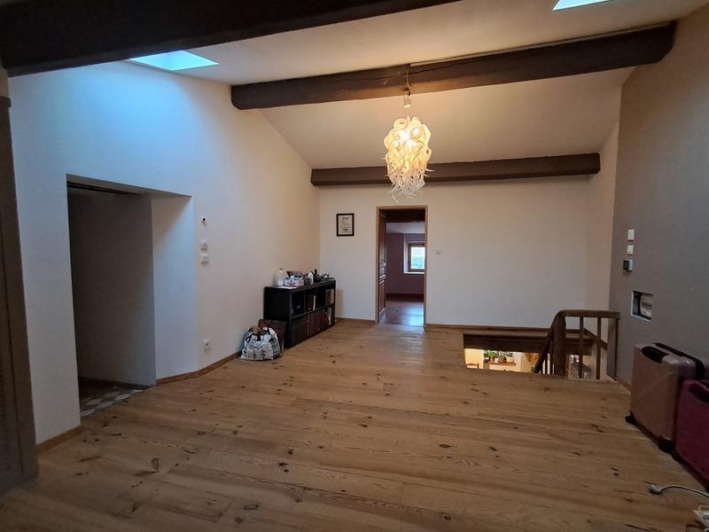 Maison de village - 238 m² - 9 pièces