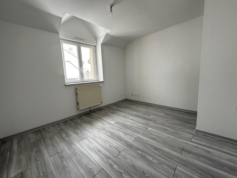 Appartement - 99 m² - 5 pièces