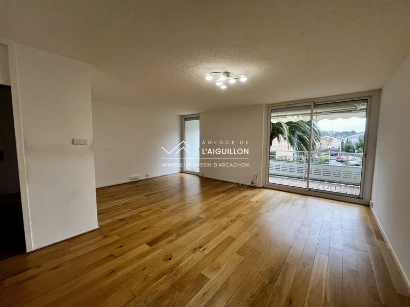 Appartement - 90 m² - 4 pièces