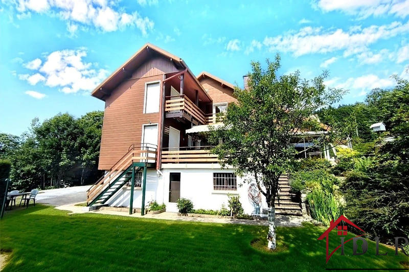 Maison - 200 m² - 7 pièces