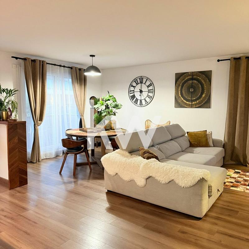 Appartement - 80 m² - 5 pièces