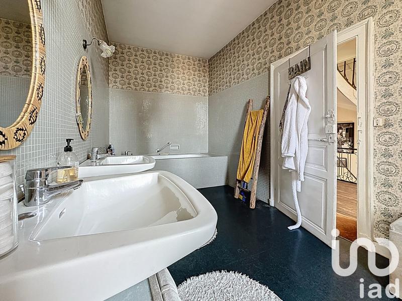 Maison de ville - 294 m² - 9 pièces