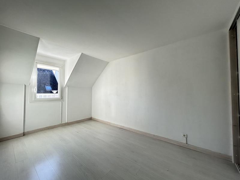 Maison - 96 m² - 5 pièces