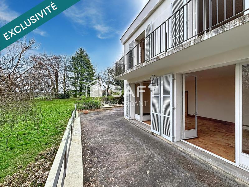 Maison - 220 m² - 8 pièces