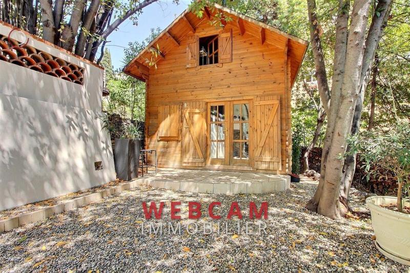 Propriété - 210 m² - 8 pièces