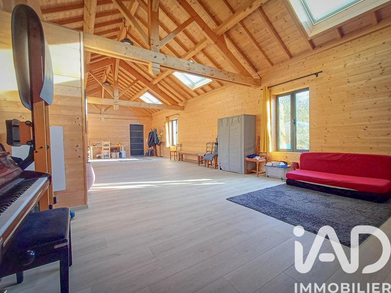 Maison - 245 m² - 6 pièces