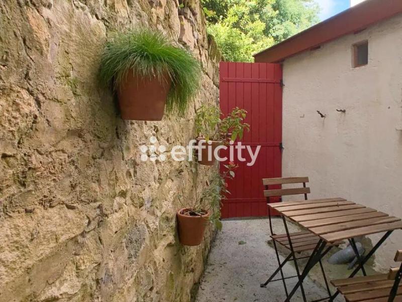 Maison - 250 m² - 12 pièces