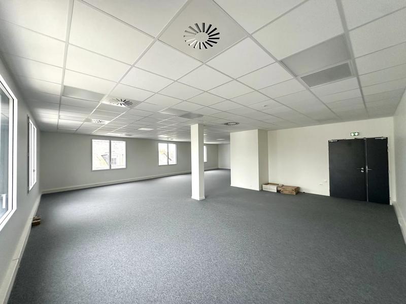 Bureau - 135 m²